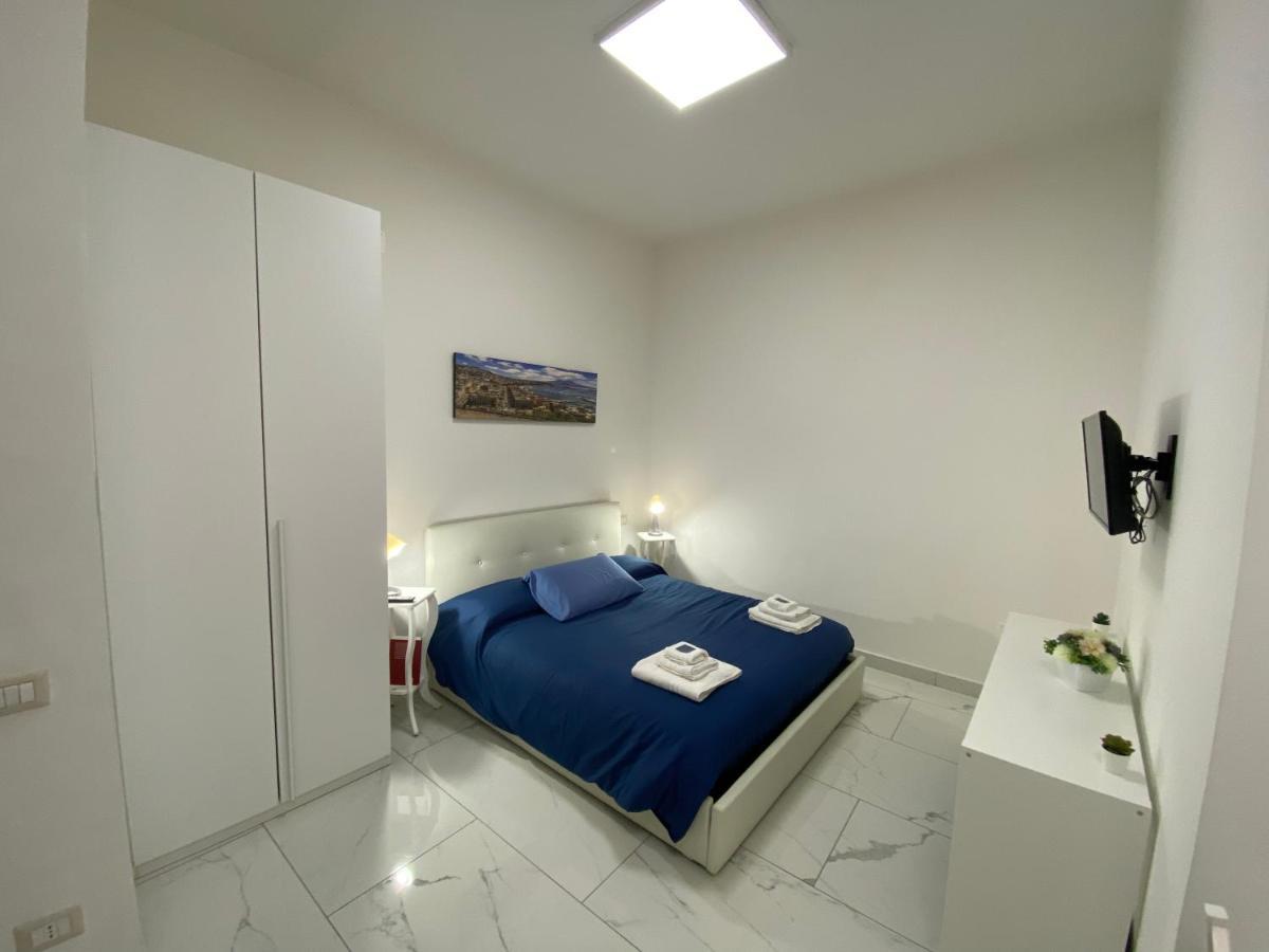 Conforti Apartment Napoli Bagian luar foto