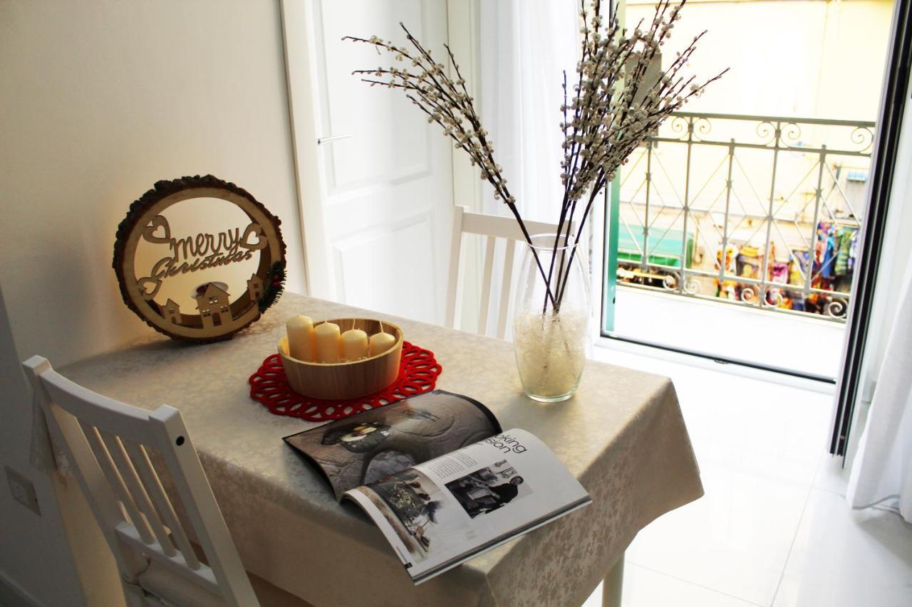Conforti Apartment Napoli Bagian luar foto