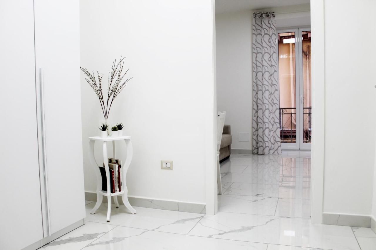 Conforti Apartment Napoli Bagian luar foto