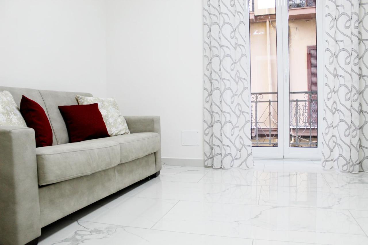 Conforti Apartment Napoli Bagian luar foto