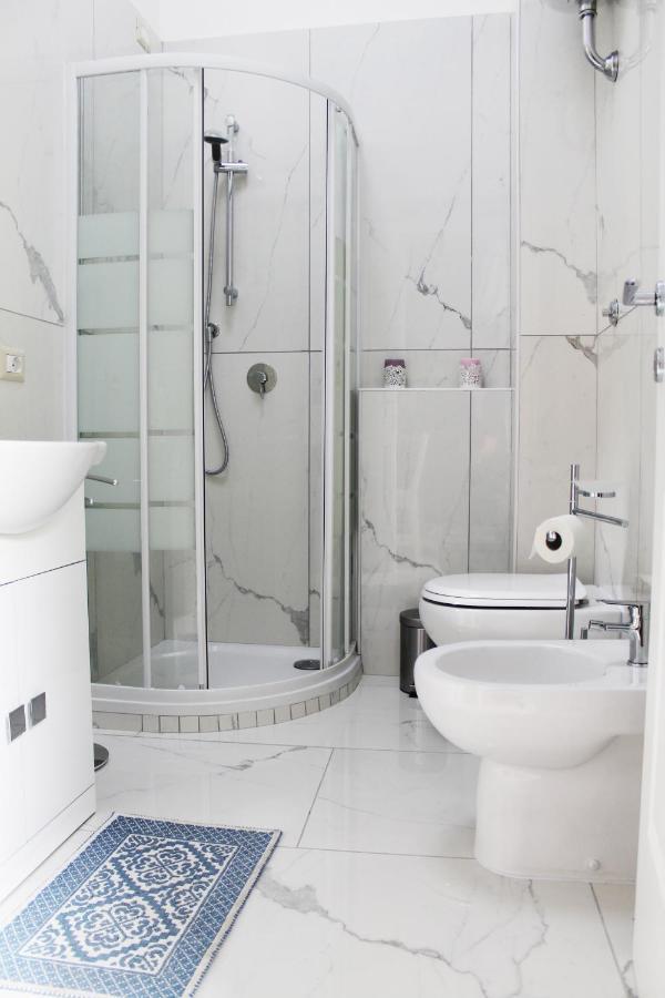 Conforti Apartment Napoli Bagian luar foto